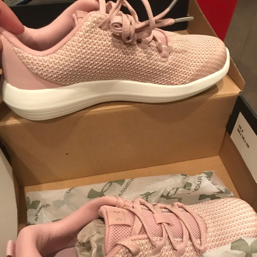 Girls under Armour sneakers